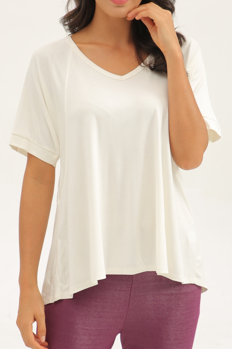 2 CARAT - Short Sleeve V-Neck Top